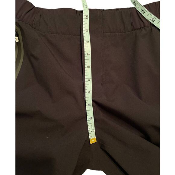 On Running Waterproof Shorts‎ Black Small MSRP $180 - Picture 11 of 13